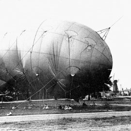 Barrage balloon on Meopham Green